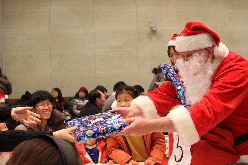 산타할아버지 선물증정